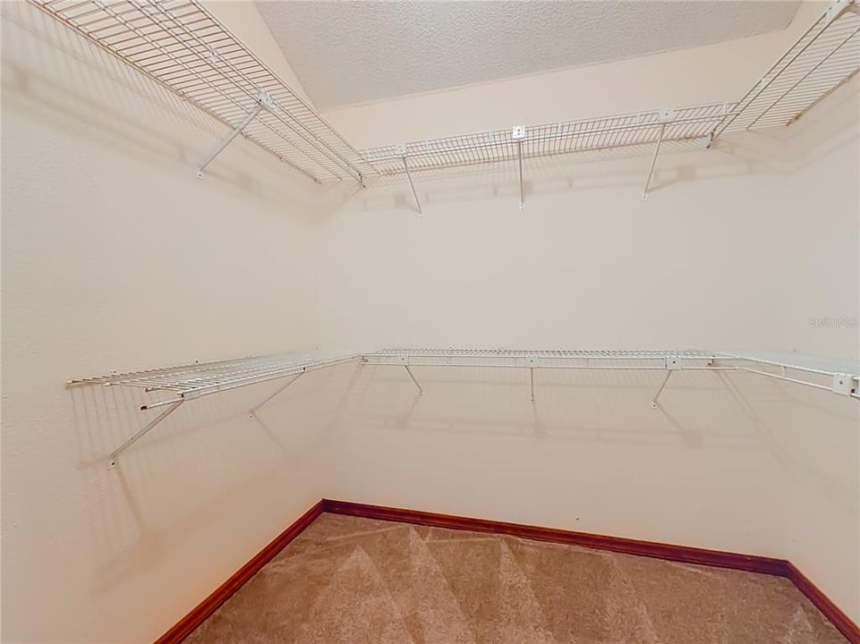 En Venta: $449,900 (3 camas, 2 baños, 2455 Pies cuadrados)