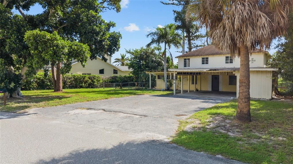 En Venta: $775,000 (3 camas, 2 baños, 2180 Pies cuadrados)