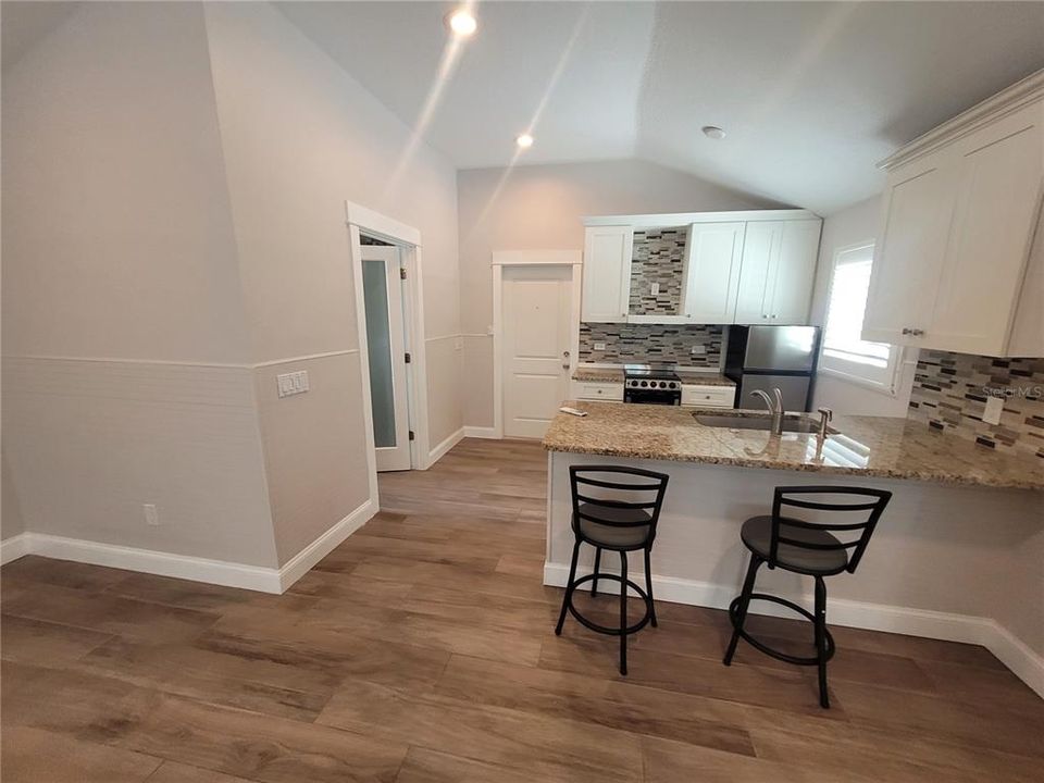 For Rent: $1,750 (0 beds, 1 baths, 400 Square Feet)