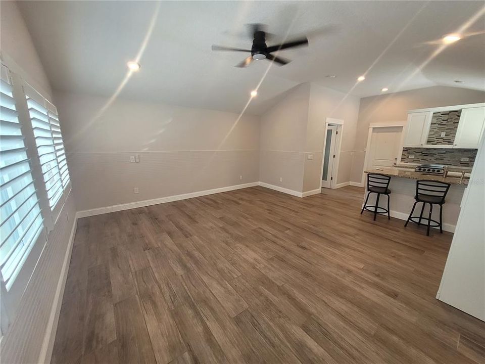 For Rent: $1,750 (0 beds, 1 baths, 400 Square Feet)