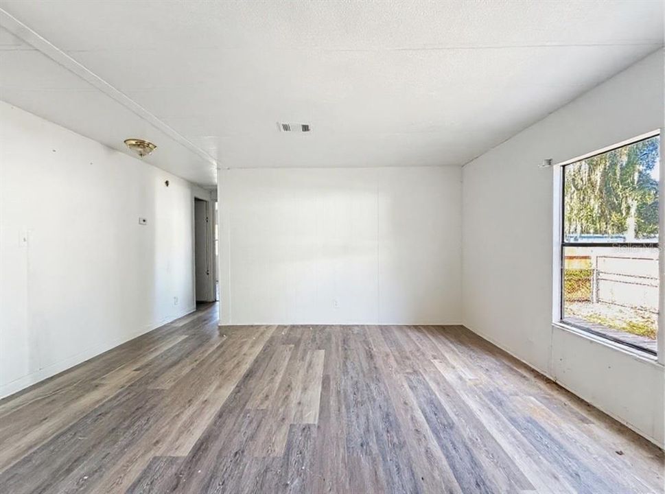 En Venta: $109,000 (3 camas, 2 baños, 1440 Pies cuadrados)