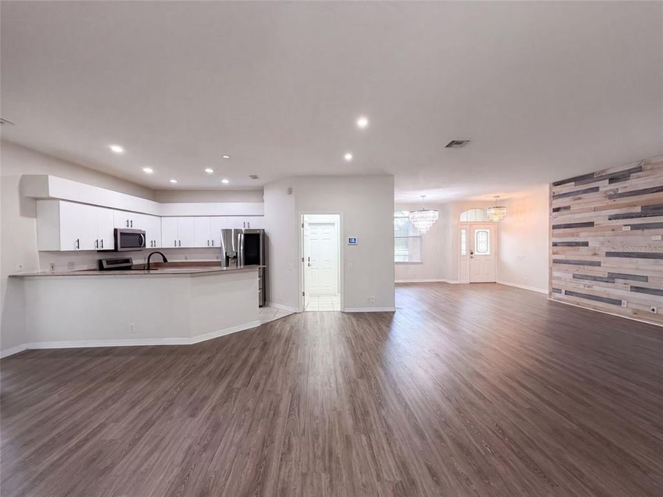 En Venta: $505,000 (4 camas, 2 baños, 2310 Pies cuadrados)