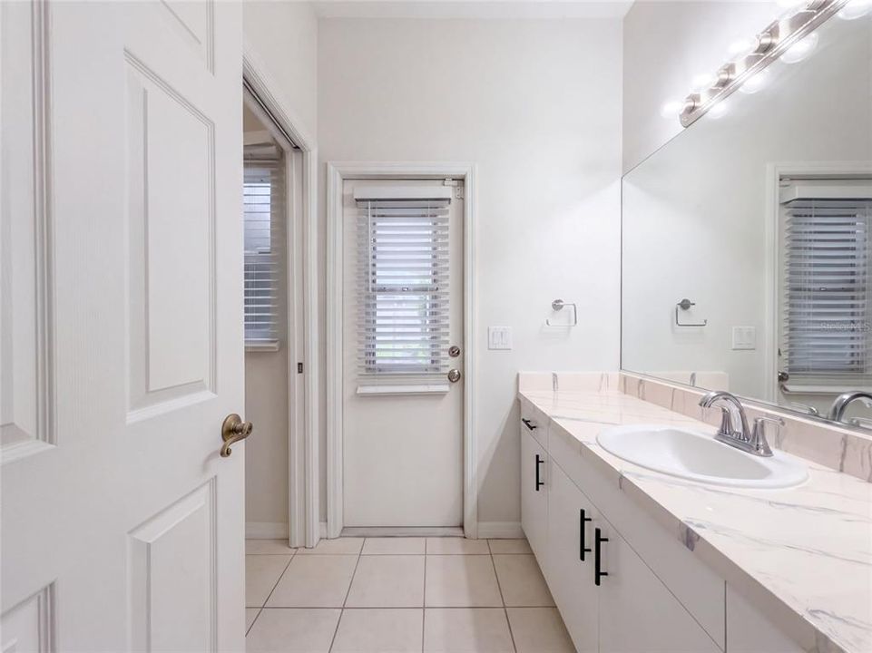 En Venta: $505,000 (4 camas, 2 baños, 2310 Pies cuadrados)