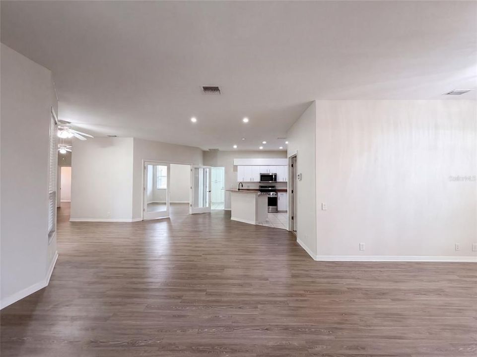 En Venta: $505,000 (4 camas, 2 baños, 2310 Pies cuadrados)