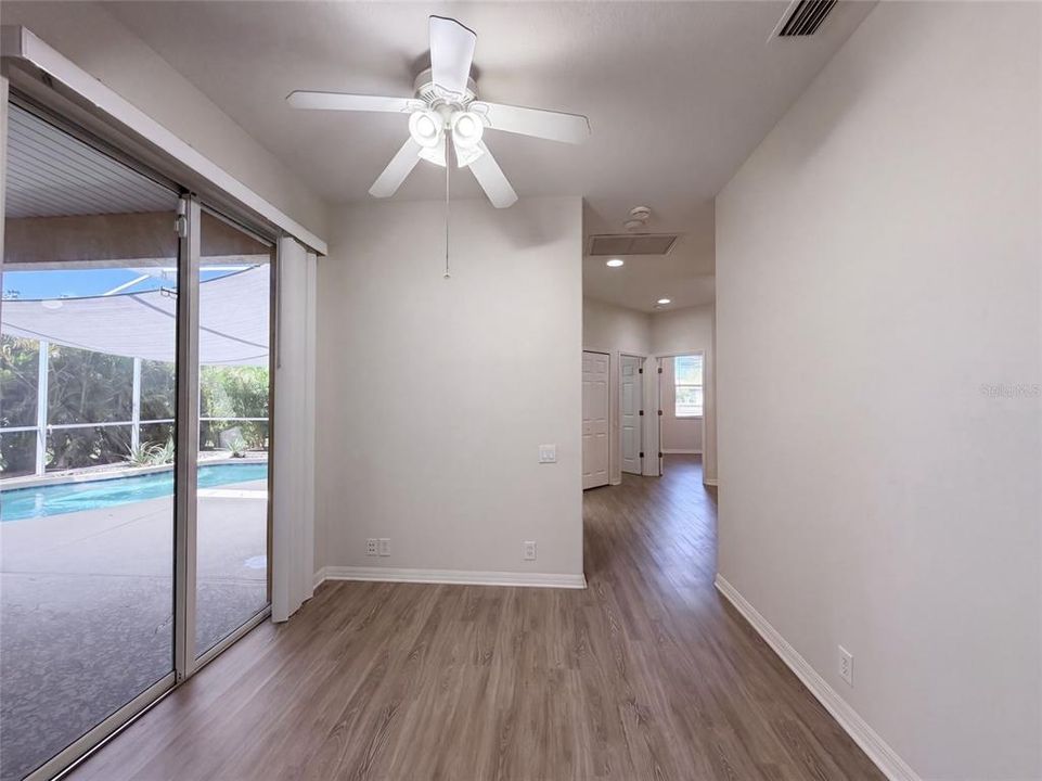 En Venta: $505,000 (4 camas, 2 baños, 2310 Pies cuadrados)