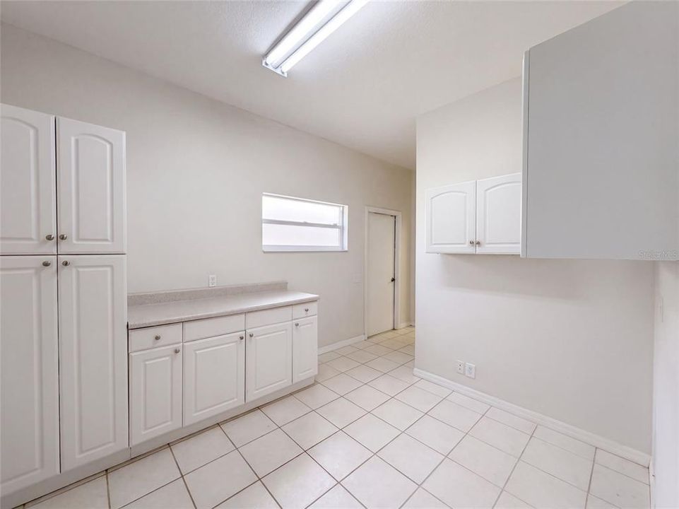 En Venta: $505,000 (4 camas, 2 baños, 2310 Pies cuadrados)