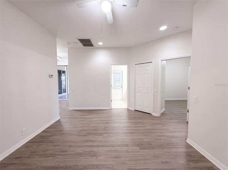 En Venta: $505,000 (4 camas, 2 baños, 2310 Pies cuadrados)