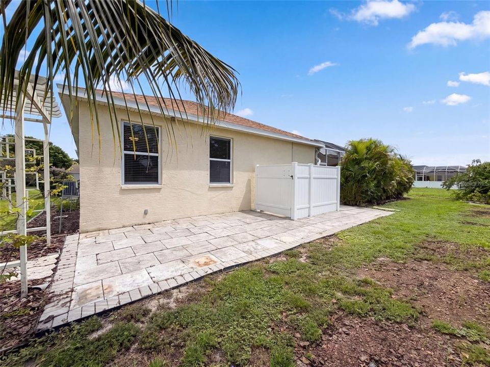 En Venta: $505,000 (4 camas, 2 baños, 2310 Pies cuadrados)