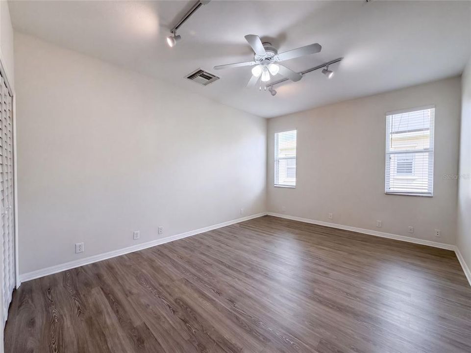 En Venta: $505,000 (4 camas, 2 baños, 2310 Pies cuadrados)