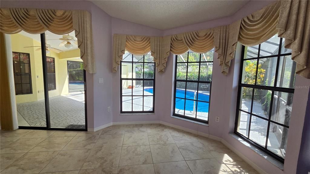 For Sale: $549,000 (4 beds, 3 baths, 2416 Square Feet)