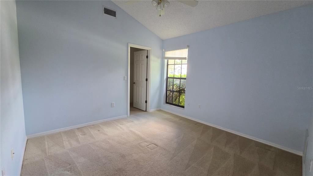 For Sale: $549,000 (4 beds, 3 baths, 2416 Square Feet)