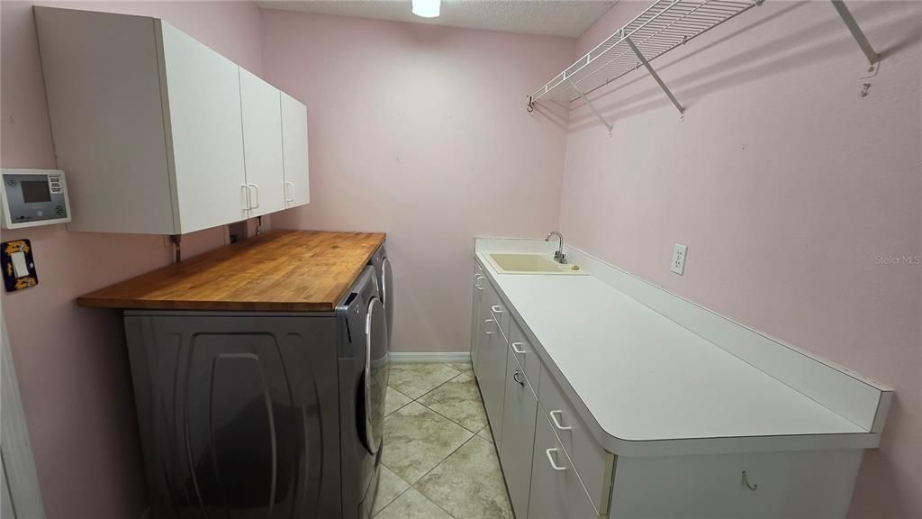 For Sale: $549,000 (4 beds, 3 baths, 2416 Square Feet)
