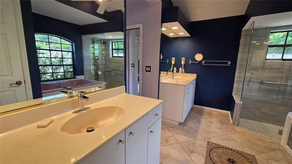 For Sale: $549,000 (4 beds, 3 baths, 2416 Square Feet)