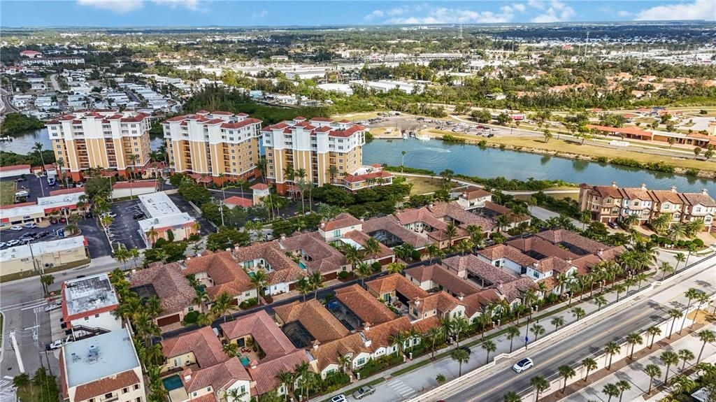 На продажу: $995,900 (2 спален, 2 ванн, 2152 Квадратных фут)