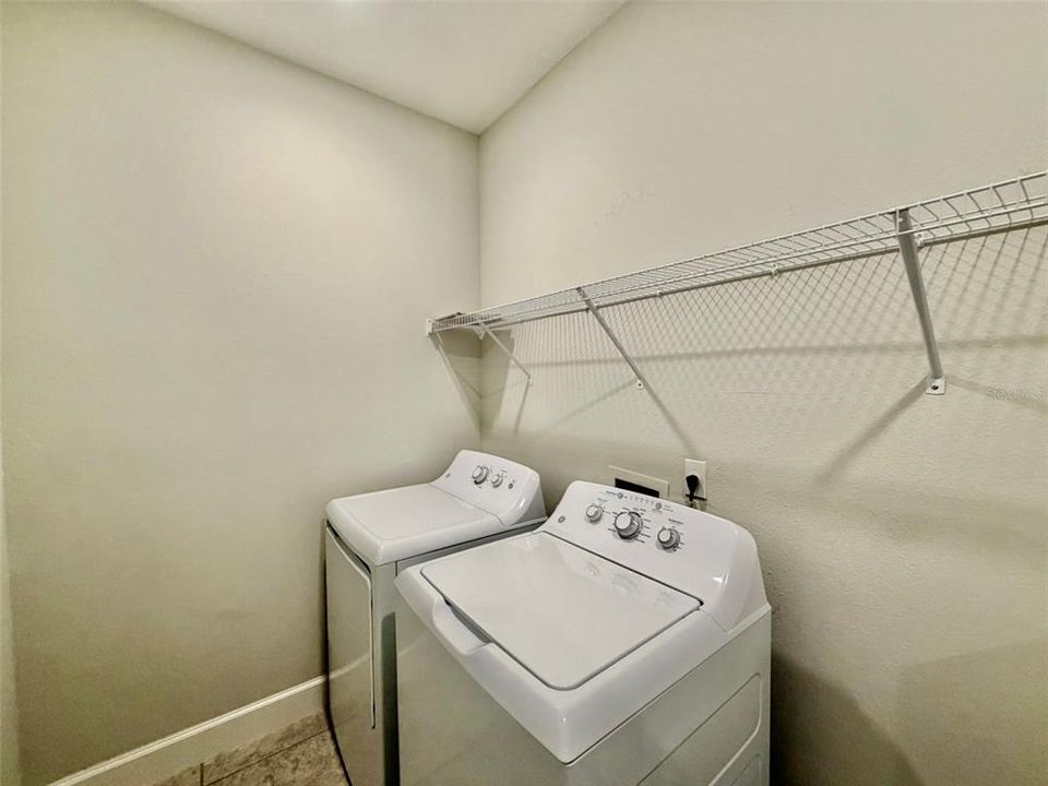 В аренду: $2,599 (3 спален, 2 ванн, 1811 Квадратных фут)