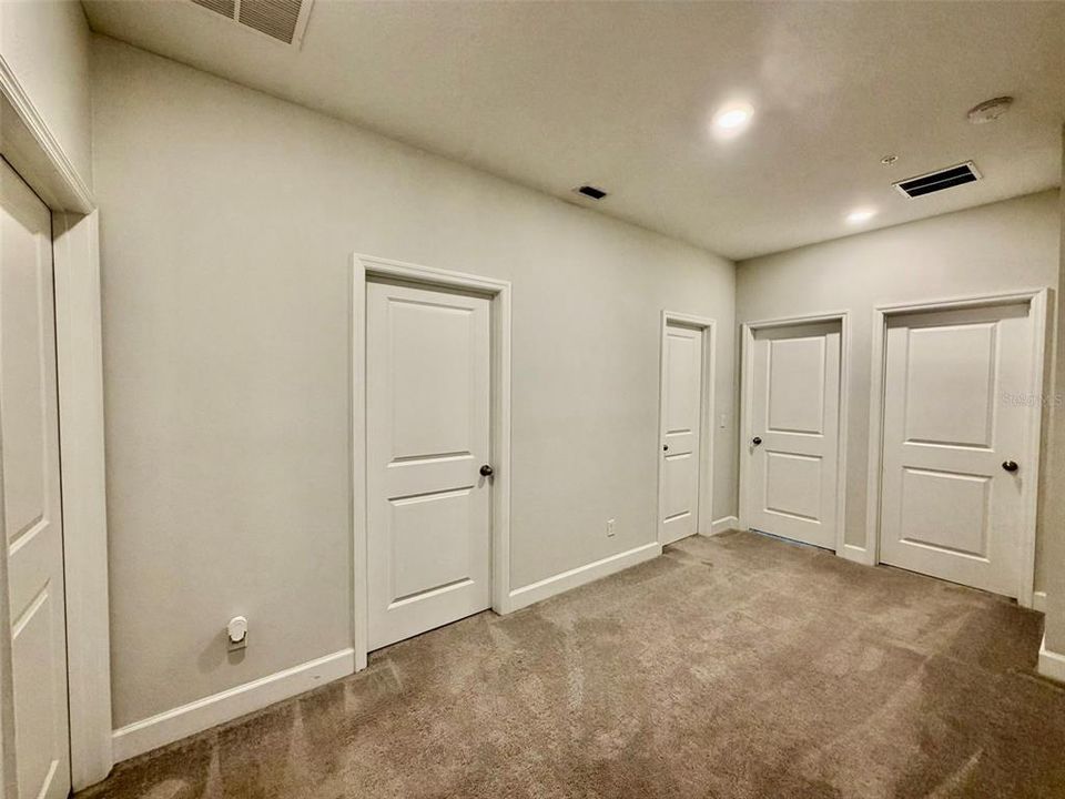 В аренду: $2,599 (3 спален, 2 ванн, 1811 Квадратных фут)