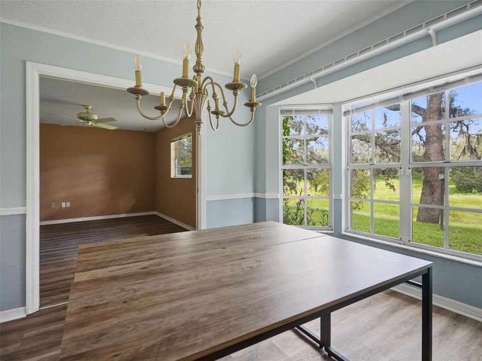 For Sale: $279,900 (3 beds, 2 baths, 1688 Square Feet)