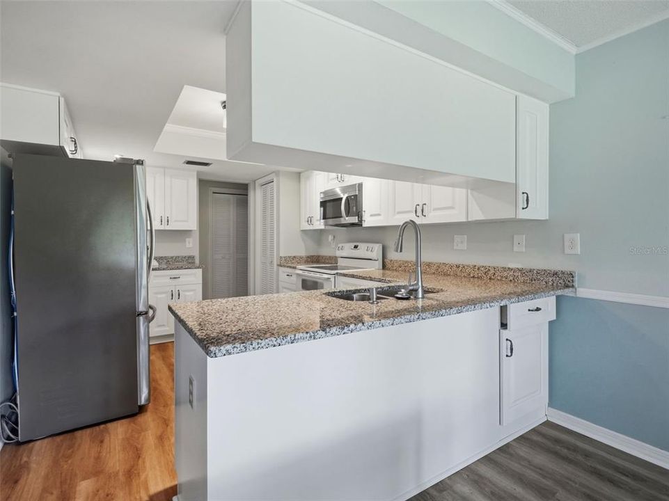 For Sale: $279,900 (3 beds, 2 baths, 1688 Square Feet)