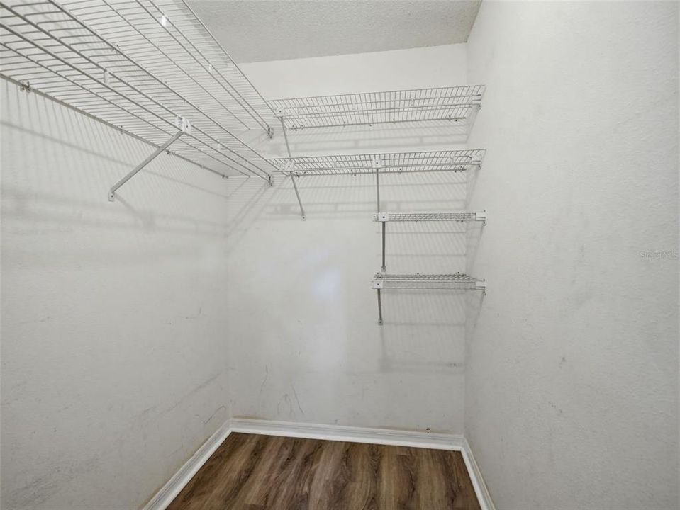 For Sale: $279,900 (3 beds, 2 baths, 1688 Square Feet)