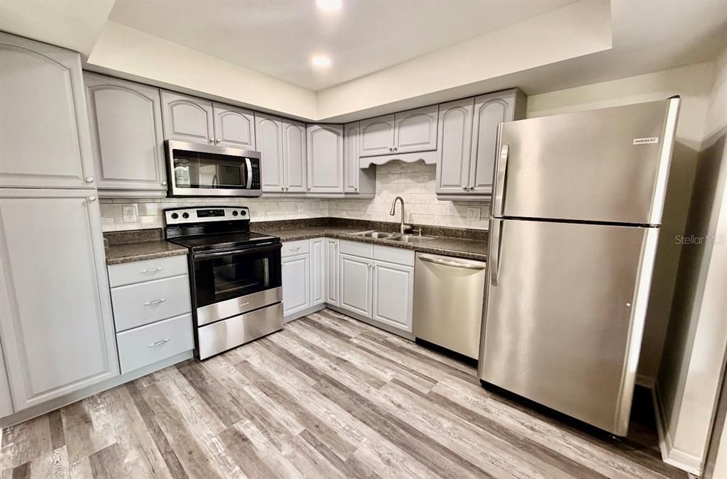 En Venta: $219,900 (2 camas, 2 baños, 1069 Pies cuadrados)