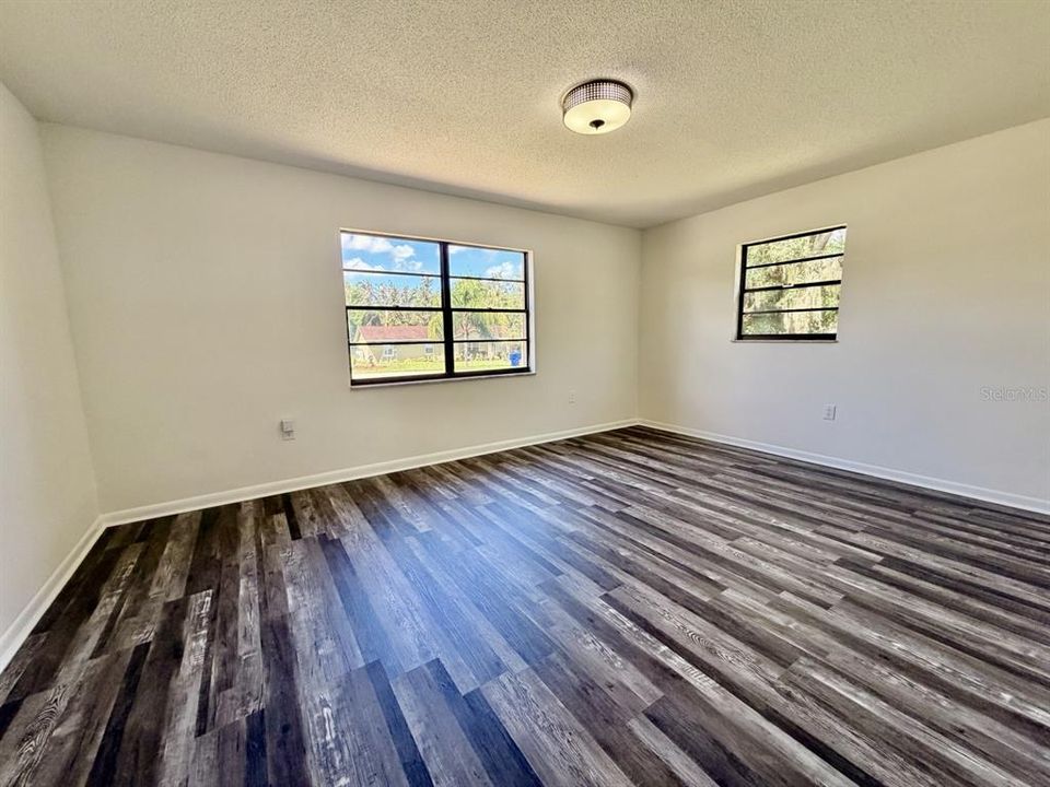 En Venta: $219,900 (2 camas, 2 baños, 1069 Pies cuadrados)