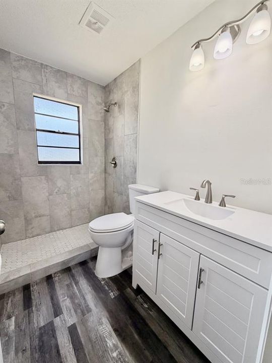En Venta: $219,900 (2 camas, 2 baños, 1069 Pies cuadrados)