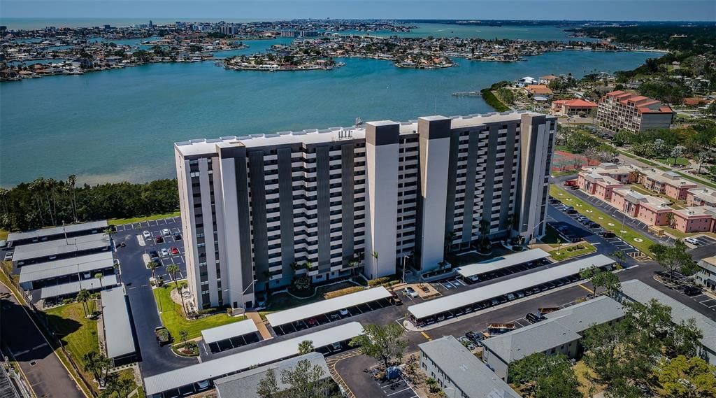 En Venta: $237,000 (2 camas, 2 baños, 1055 Pies cuadrados)