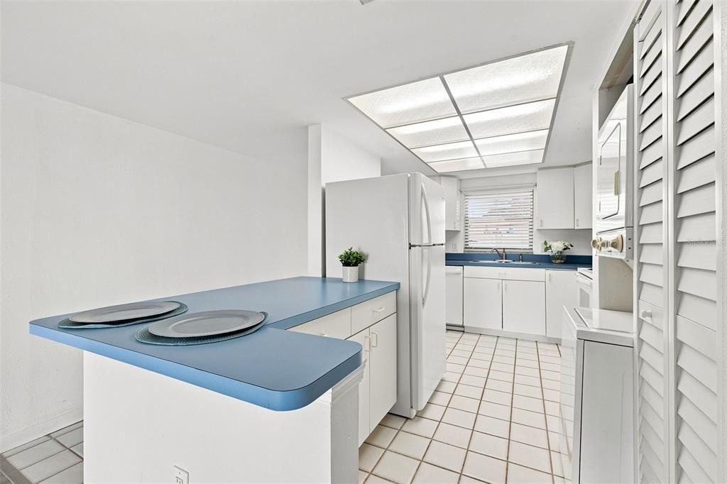 En Venta: $237,000 (2 camas, 2 baños, 1055 Pies cuadrados)