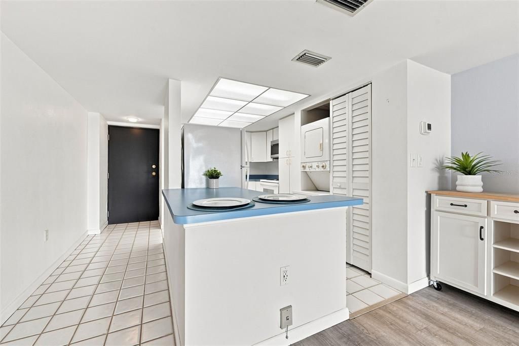 En Venta: $237,000 (2 camas, 2 baños, 1055 Pies cuadrados)