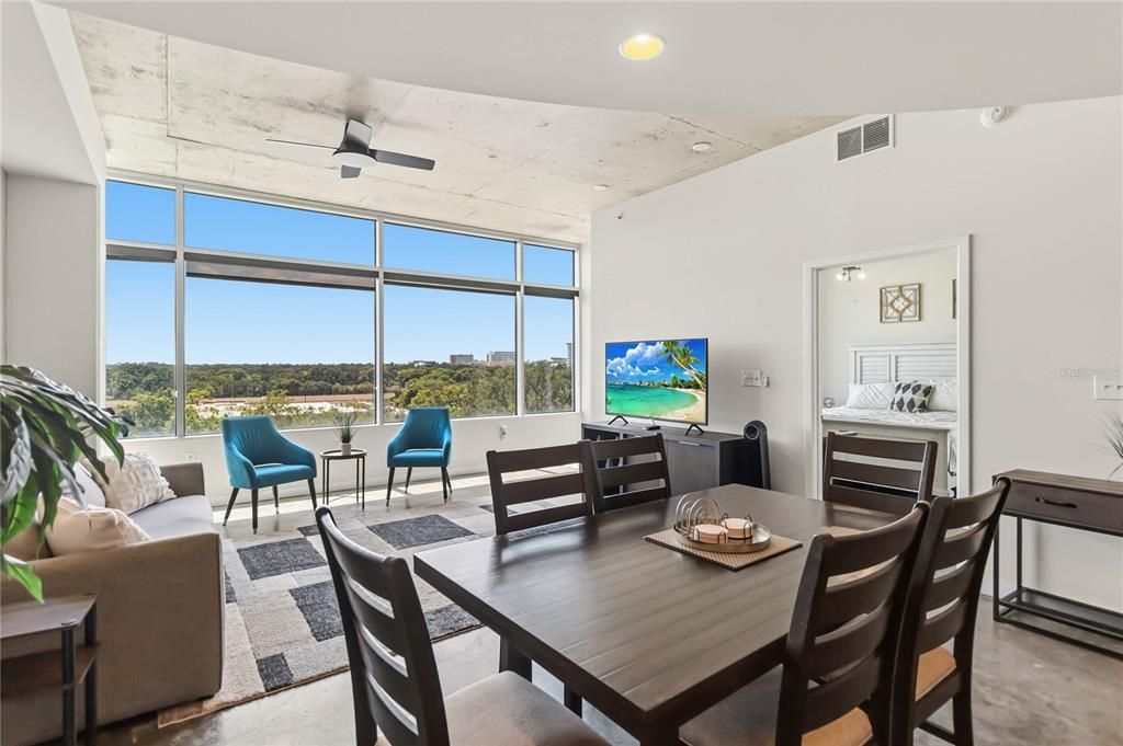 For Sale: $335,000 (2 beds, 2 baths, 1268 Square Feet)