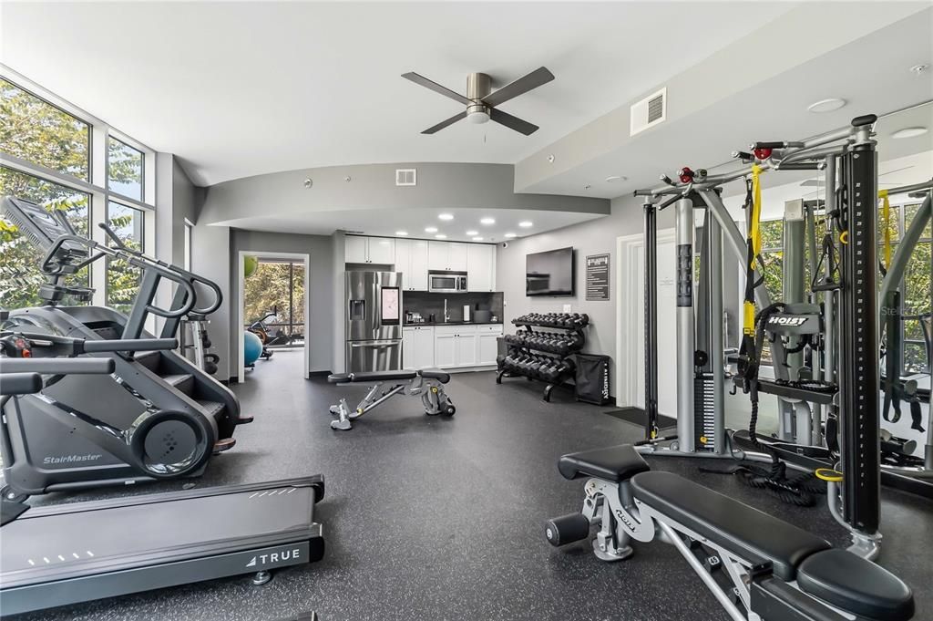 For Sale: $335,000 (2 beds, 2 baths, 1268 Square Feet)