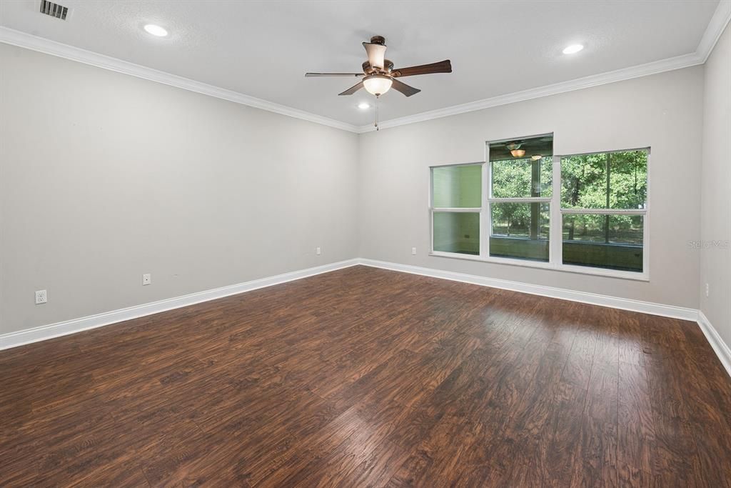 For Sale: $600,000 (3 beds, 2 baths, 2162 Square Feet)