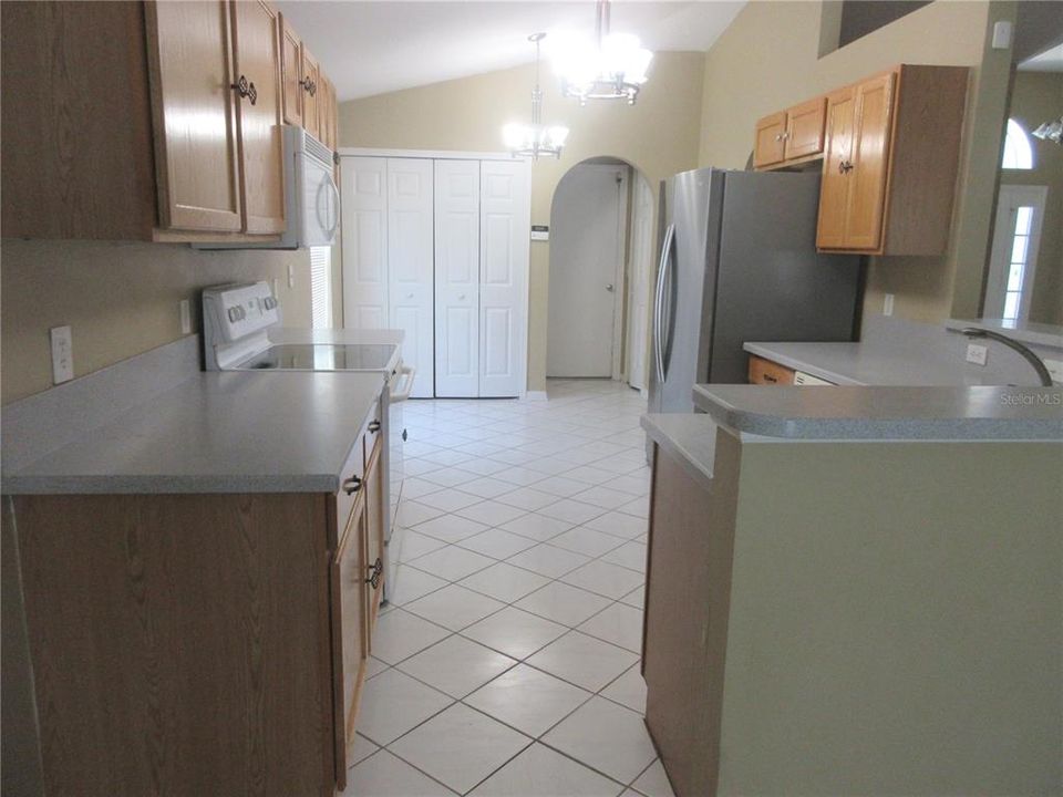 For Rent: $1,650 (3 beds, 2 baths, 1620 Square Feet)