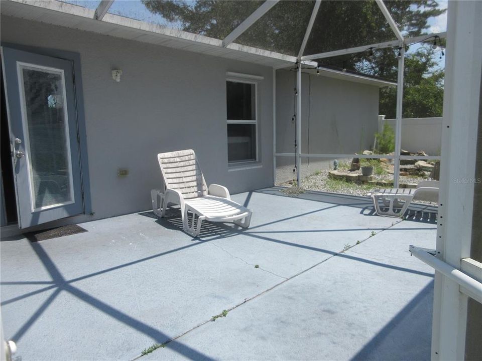 For Rent: $1,650 (3 beds, 2 baths, 1620 Square Feet)