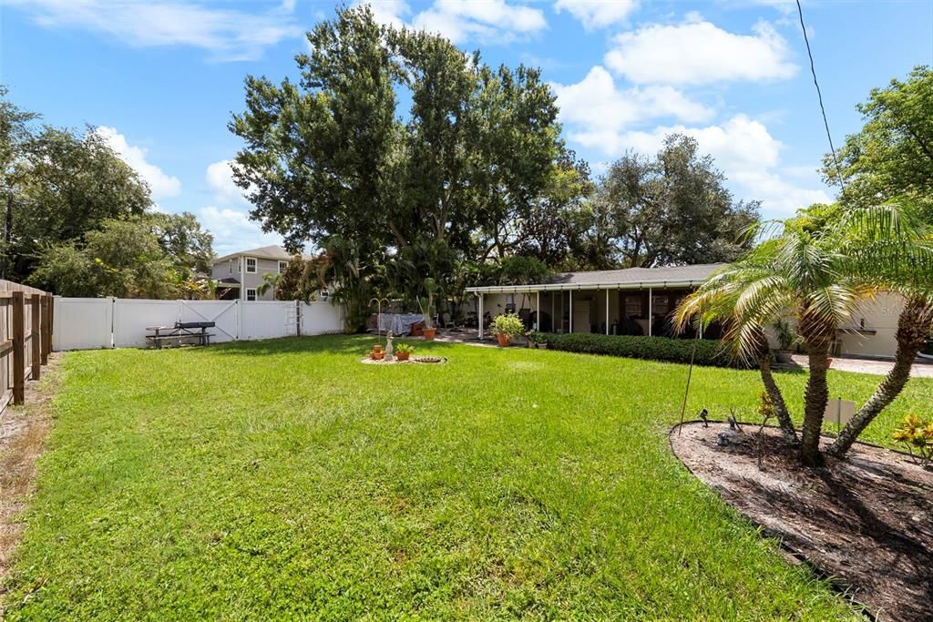 For Sale: $875,000 (3 beds, 2 baths, 1510 Square Feet)