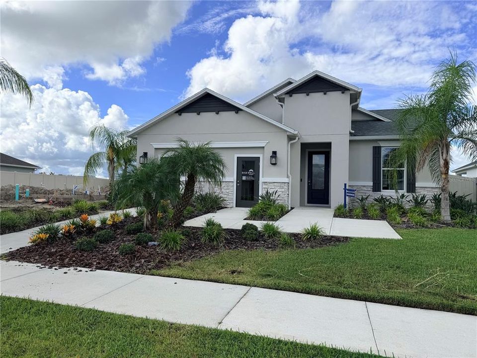 For Sale: $389,000 (3 beds, 2 baths, 2037 Square Feet)
