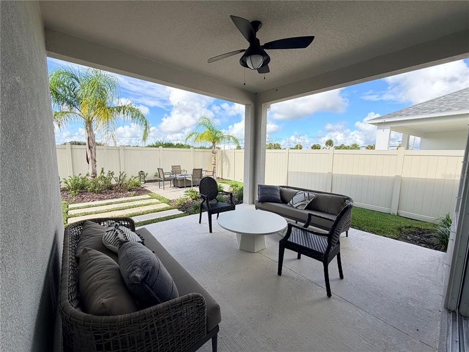 For Sale: $389,000 (3 beds, 2 baths, 2037 Square Feet)