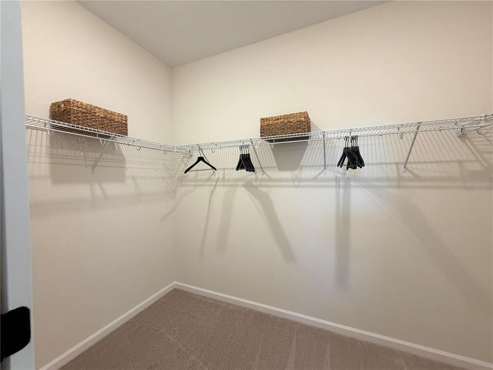 For Sale: $389,000 (3 beds, 2 baths, 2037 Square Feet)
