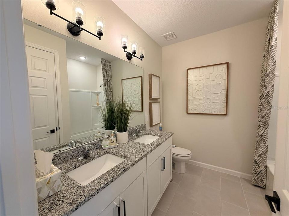 For Sale: $389,000 (3 beds, 2 baths, 2037 Square Feet)