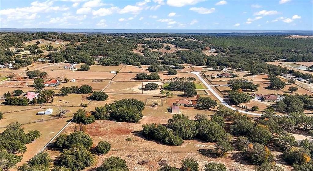 待售: $525,000 (5.05 acres)