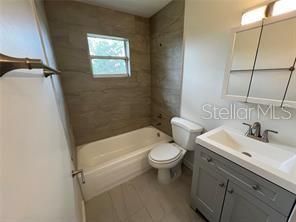 En Venta: $369,000 (4 camas, 2 baños, 1514 Pies cuadrados)