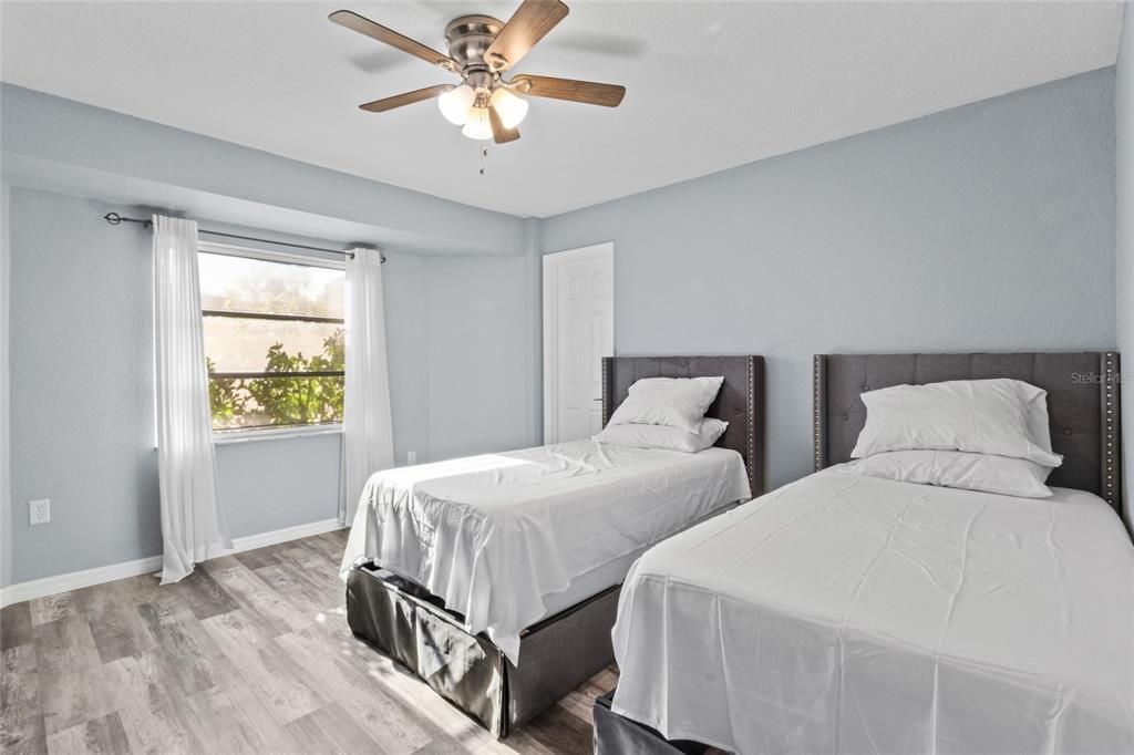 Active With Contract: $399,000 (3 beds, 2 baths, 2104 Square Feet)