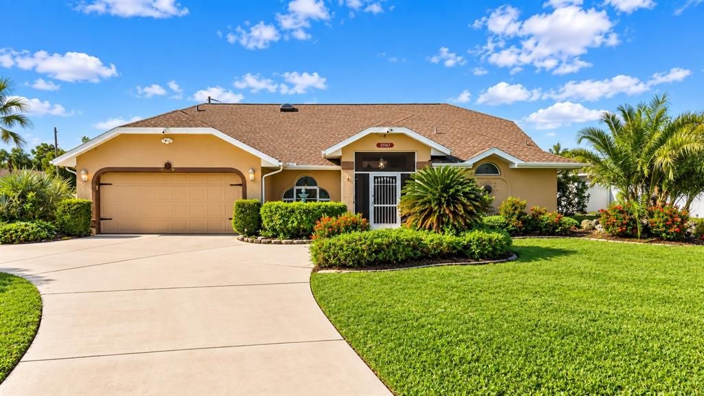 Active With Contract: $399,000 (3 beds, 2 baths, 2104 Square Feet)