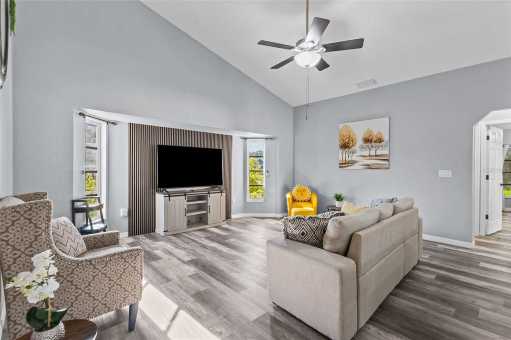Active With Contract: $399,000 (3 beds, 2 baths, 2104 Square Feet)
