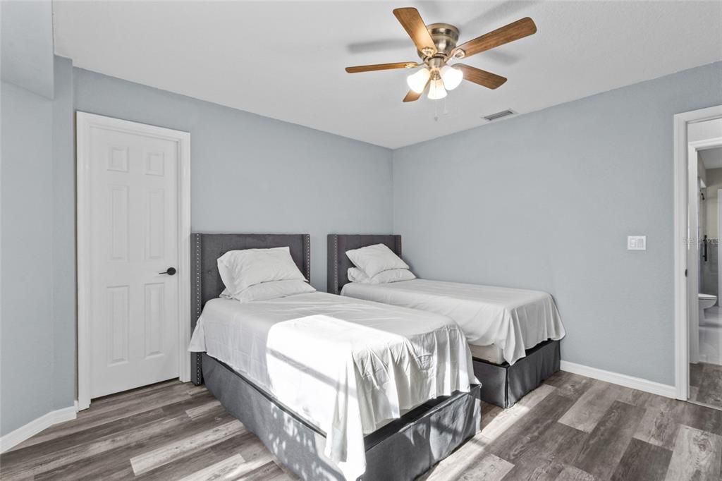 Active With Contract: $399,000 (3 beds, 2 baths, 2104 Square Feet)
