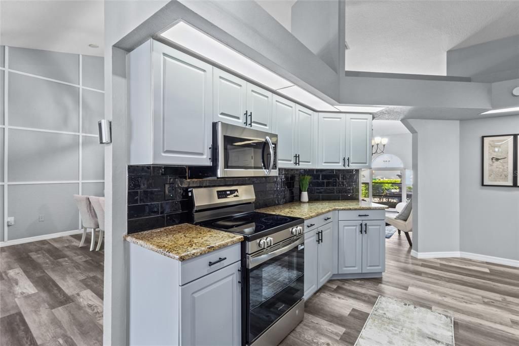Active With Contract: $399,000 (3 beds, 2 baths, 2104 Square Feet)