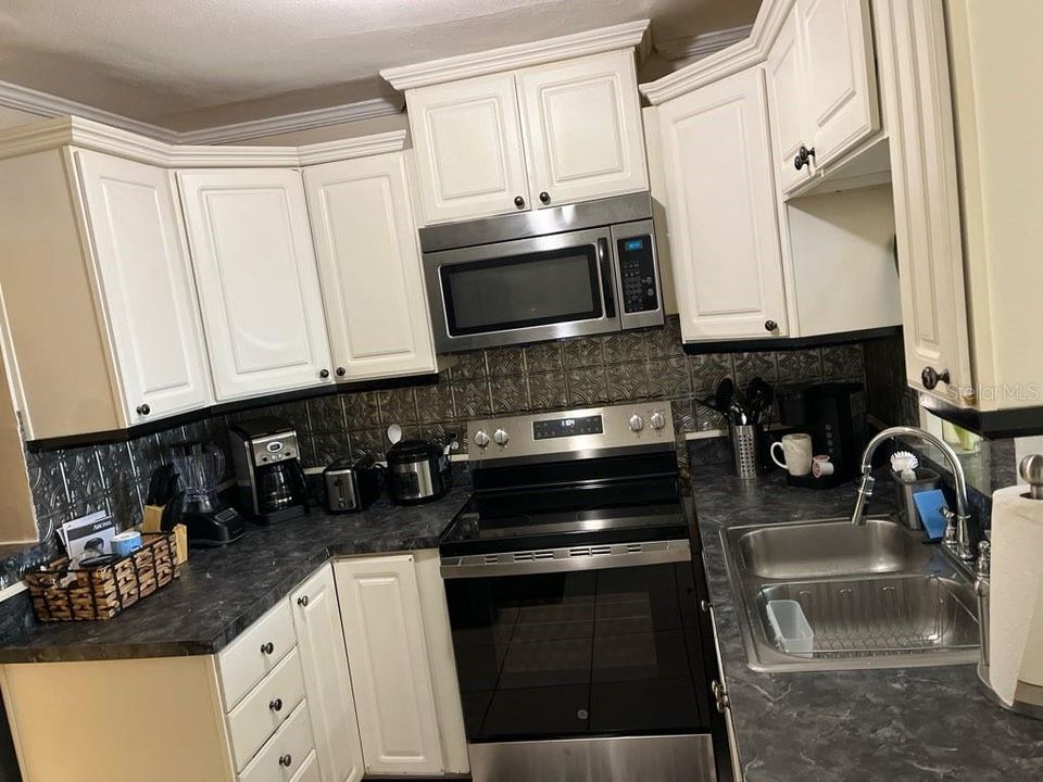 En Renta: $3,495 (3 camas, 2 baños, 1122 Pies cuadrados)