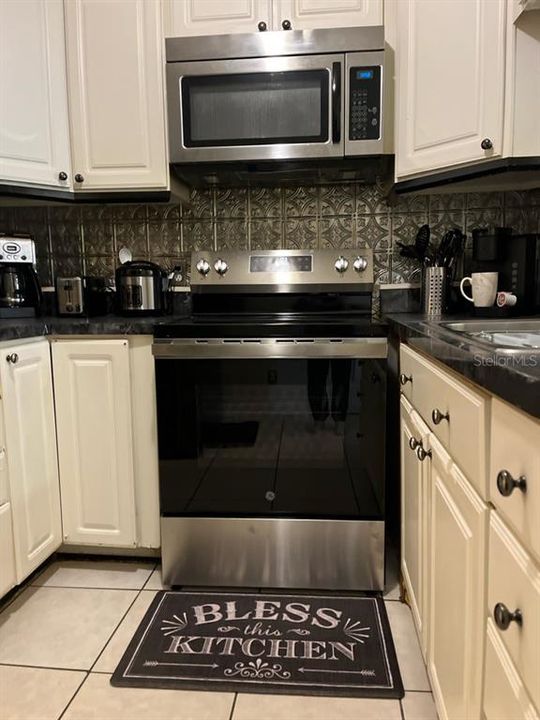 En Renta: $3,495 (3 camas, 2 baños, 1122 Pies cuadrados)