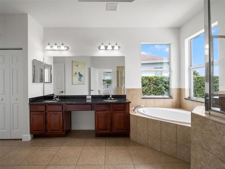For Sale: $649,900 (4 beds, 2 baths, 2653 Square Feet)