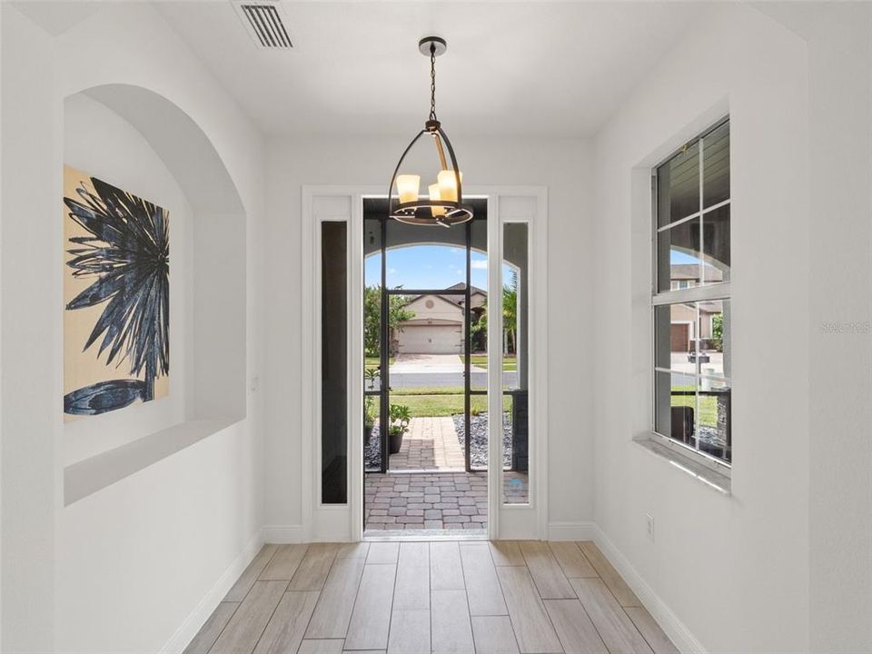 For Sale: $649,900 (4 beds, 2 baths, 2653 Square Feet)